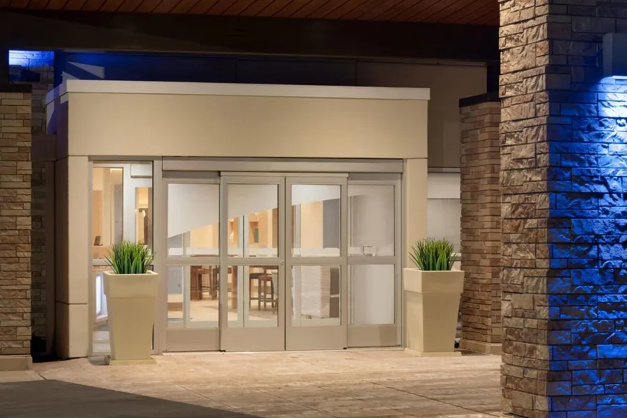 Holiday Inn Express and Suites Muncie Northwest by IHG hotel detail image 2