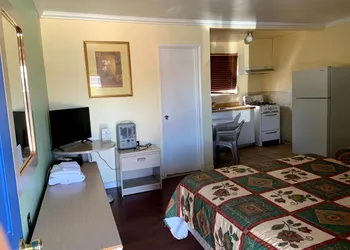 Travel Inn hotel thumbnail 4