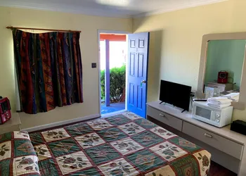 Travel Inn hotel thumbnail 5