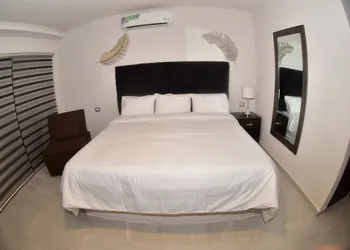 Hotel Serenna hotel thumbnail 6