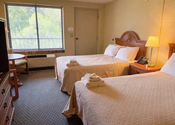 Hillside Lodge hotel thumbnail 5