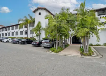 Heated Pool & Hot Tub Access Walk 2 Omni Resort Free Parking Wi-Fi Washer & Dryer hotel thumbnail 5