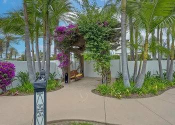 Heated Pool & Hot Tub Access Walk 2 Omni Resort Free Parking Wi-Fi Washer & Dryer hotel thumbnail 6