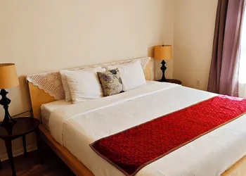 Andy's Blue House hotel thumbnail 6