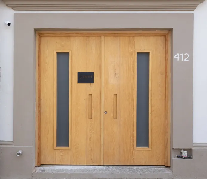 LePetit hotel detail image 2