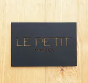 LePetit hotel detail image 3