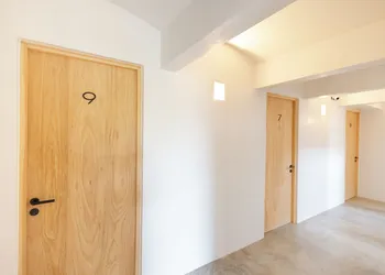 LePetit hotel thumbnail 7