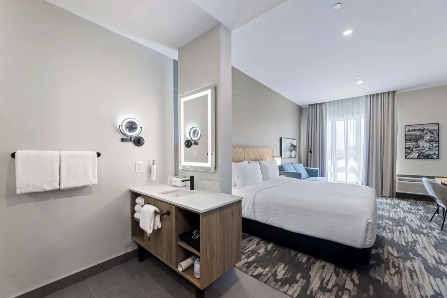 Sandman Signature Dallas Las Colinas Hotel & Suites hotel detail image 6