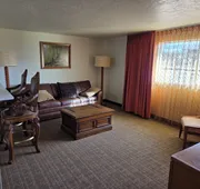 New Western Inn & Suites hotel detail image 5