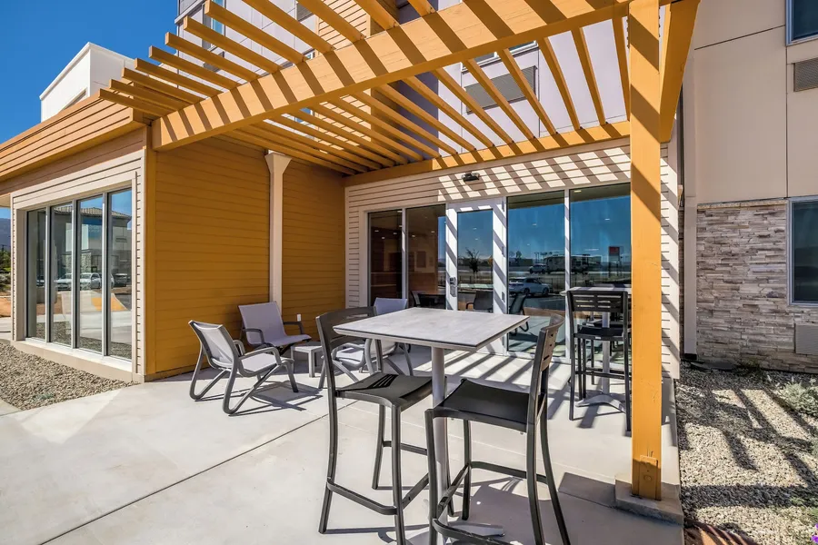 Everhome Suites San Bernardino - Loma Linda hotel detail image 2