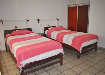 La Joya hotel thumbnail 3