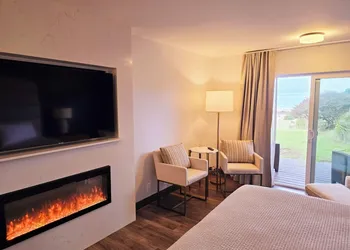 The Whale Watching Inn hotel thumbnail 4