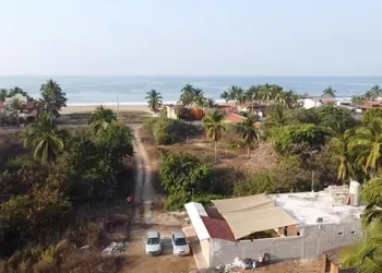 casa Tania playa larga hotel thumbnail 3