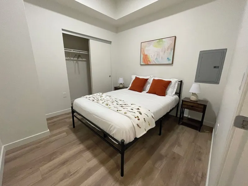 Elegant Retreat in the Heart of LA hotel detail image 6