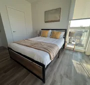 Elegant Retreat in the Heart of LA hotel detail image 7