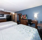 HomeTowne Studios by Red Roof Chantilly hotel detail image 5