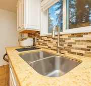 Lower Queen Anne Townhome hotel detail image 5