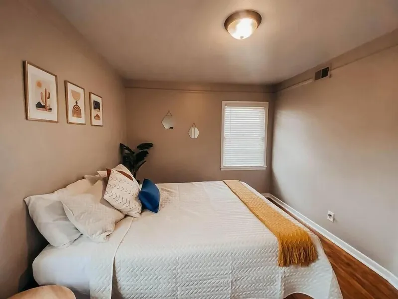 The Burrow-Cozy 3 BDRM HM - Free Parking hotel detail image 2