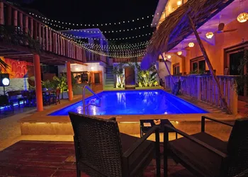 Zipoliteville hotel thumbnail 2