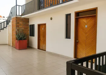 Hospedaje Casa Velaz hotel thumbnail 3
