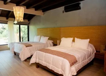 Hotel Boutique La Casa Del Lago hotel thumbnail 6