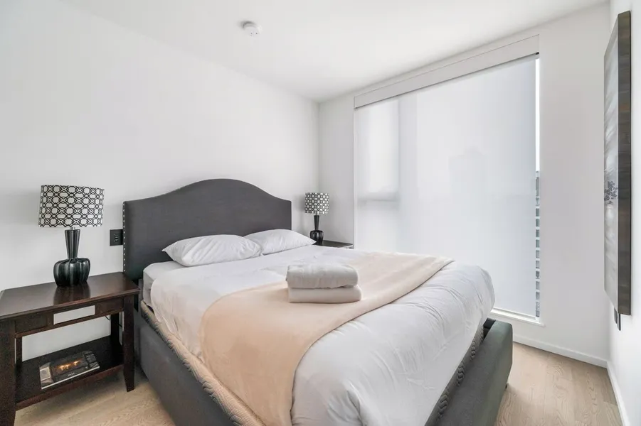 Chic Urban Stylish Condo in Downtown V hotel detail image 6