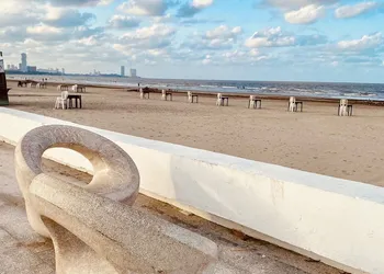 Con alberca y vista al mar 2 TV's y Netflix hotel thumbnail 5
