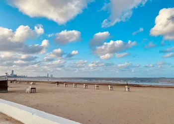 Con alberca y vista al mar 2 TV's y Netflix hotel thumbnail 6