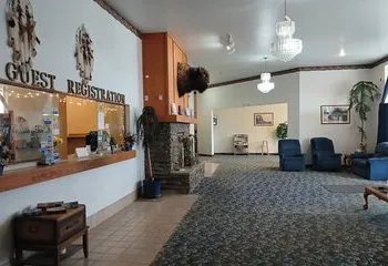 Glacier Gateway INN hotel thumbnail 2