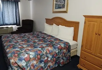 Glacier Gateway INN hotel thumbnail 3