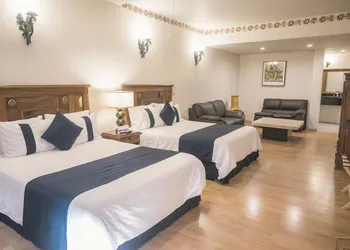 Casa Mayes hotel thumbnail 4