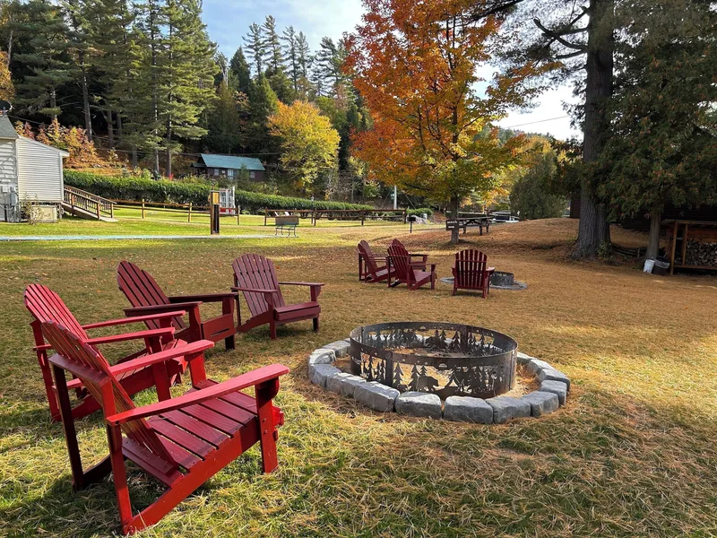 Paddler's Rest Lakeside Cabins and Hotel hotel detail image 6