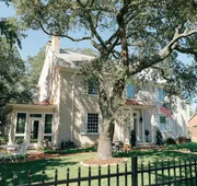 The Carriage House Inn Bed and Breakfast hotel detail image 3