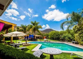 Los Pocitos Cabañas y Hotel hotel thumbnail 2