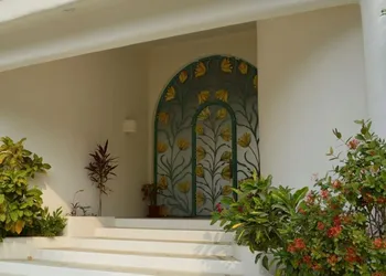 Casa Blanca hotel thumbnail 4