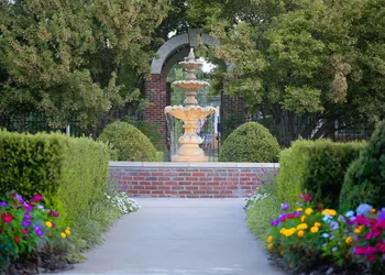 Dominion Gardens and Hotel hotel thumbnail 3