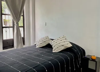 Casa Monarca hotel thumbnail 6