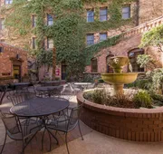 Boutique Retreat in Wine & Gold Country hotel detail image 4