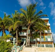 Angelina 28 Beachfront and Family Apartments - Modern and Relaxing Long Stays (20 min from Cancun Airport) hotel detail image 3