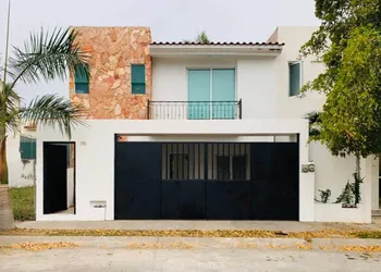 Casa Encanto 3Bdr 3Bath Jacuzzi Parking hotel thumbnail 2
