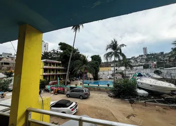Casa De Huéspedes Walton hotel thumbnail 2