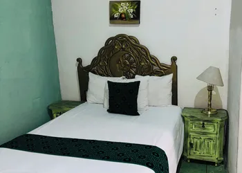 Thiagos Hotel hotel thumbnail 2