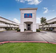 Studio 6 Irving, TX - Irving DFW Airport East hotel detail image 3