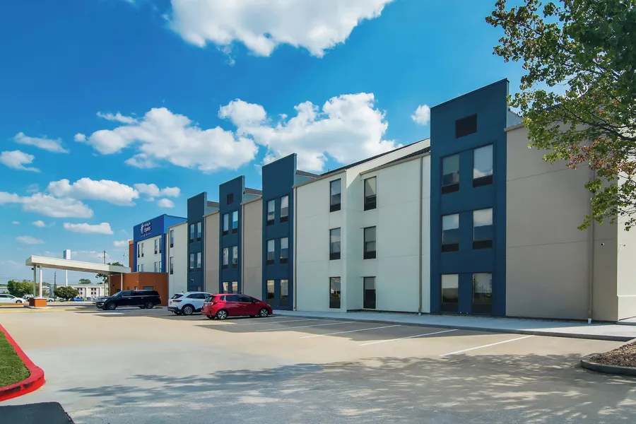 Holiday Inn Express And Suites Joplin Southeast by IHG hotel detail image 2