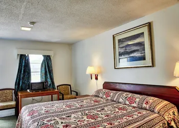 Hospitality Inn hotel thumbnail 8