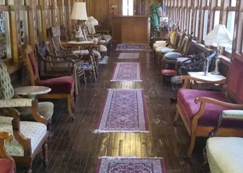 Downtown Guest Quarters Hotel hotel thumbnail 3