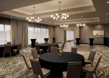Doubletree By Hilton Greenville Airport hotel thumbnail 2