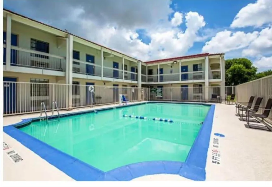Scottish Inns and Suites Texas City, TX hotel detail image 6
