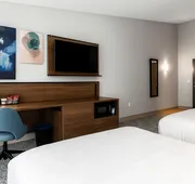 Wingate by Wyndham Geneva at SPIRE Academy hotel detail image 3