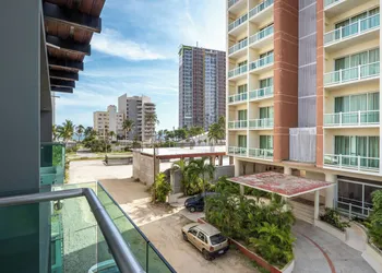 Villas Acapulco Diamante hotel thumbnail 4
